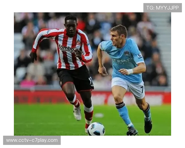 桑德兰战术注重高强度对抗与快速转换彰显强劲竞技成效